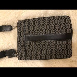 Coach signature canvas crossbody